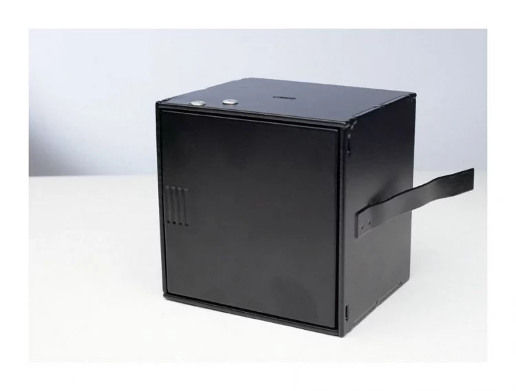 Ручка шибера квадратная с крышкой D2 79х79 мм CB-tec