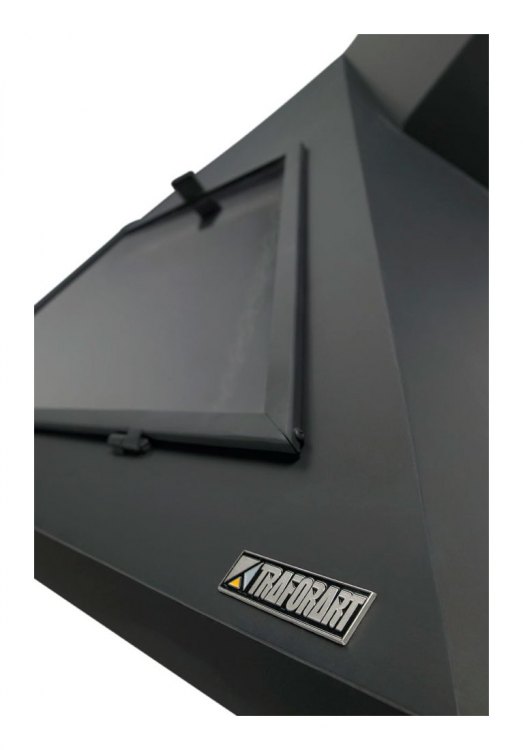 Камин MADRID FRONTAL, вертикальная центральная труба, чёрный (Traforart)